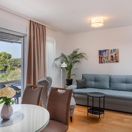 Solu Apartment Promajna Eksteriør billede