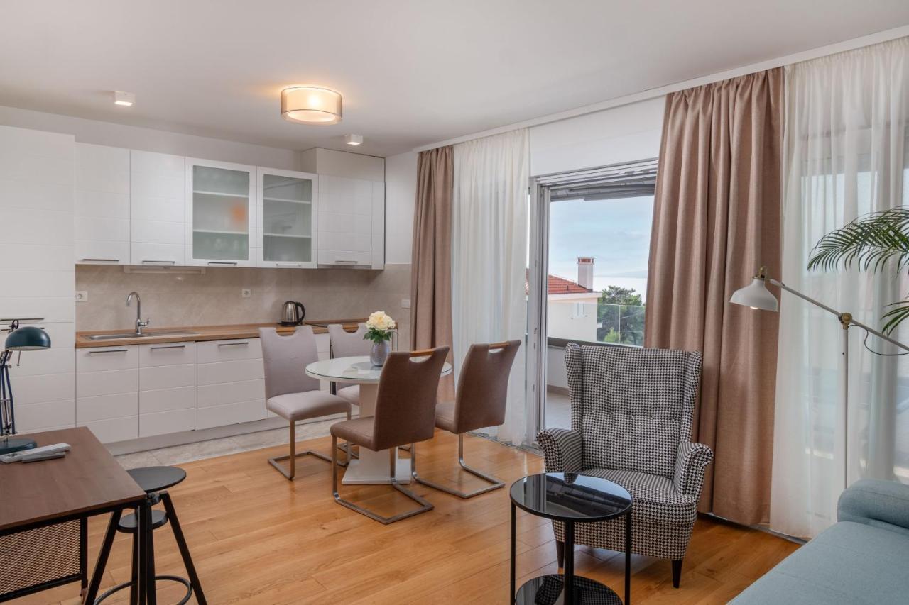 Solu Apartment Promajna Eksteriør billede