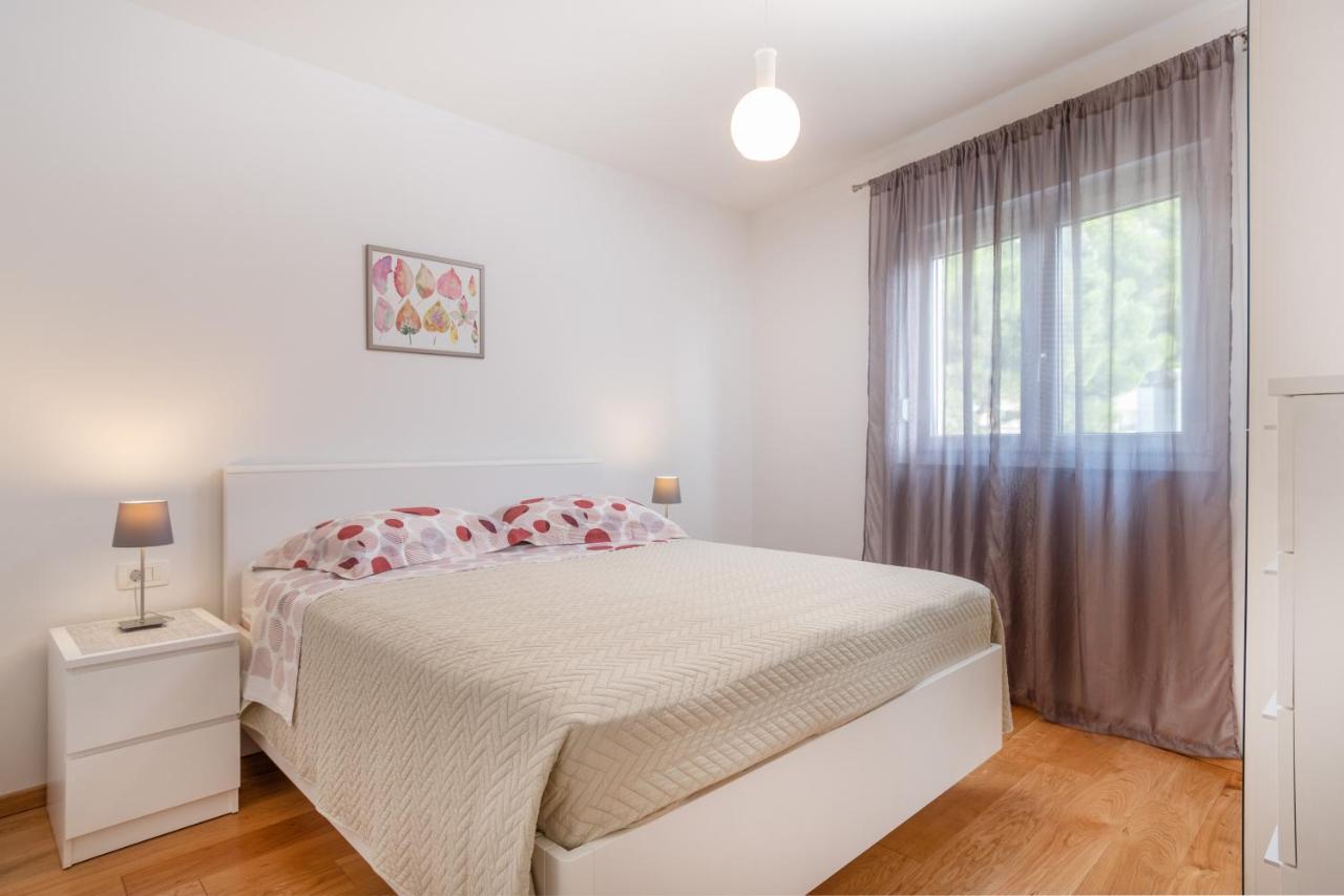 Solu Apartment Promajna Eksteriør billede